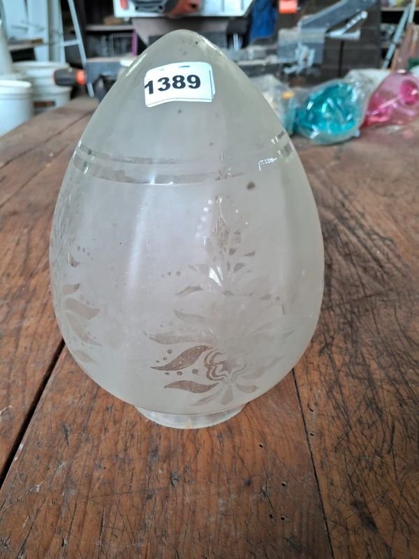Lote anterior: Vaso de vidrio tallado para lámpara