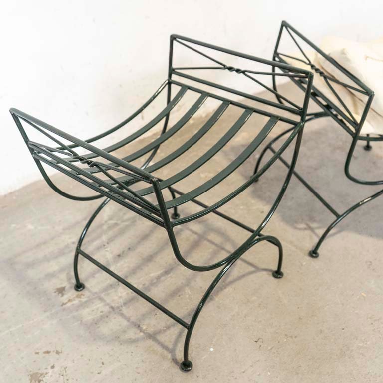 Banquetas de hierro con almohadones para restaurar - imagen 2