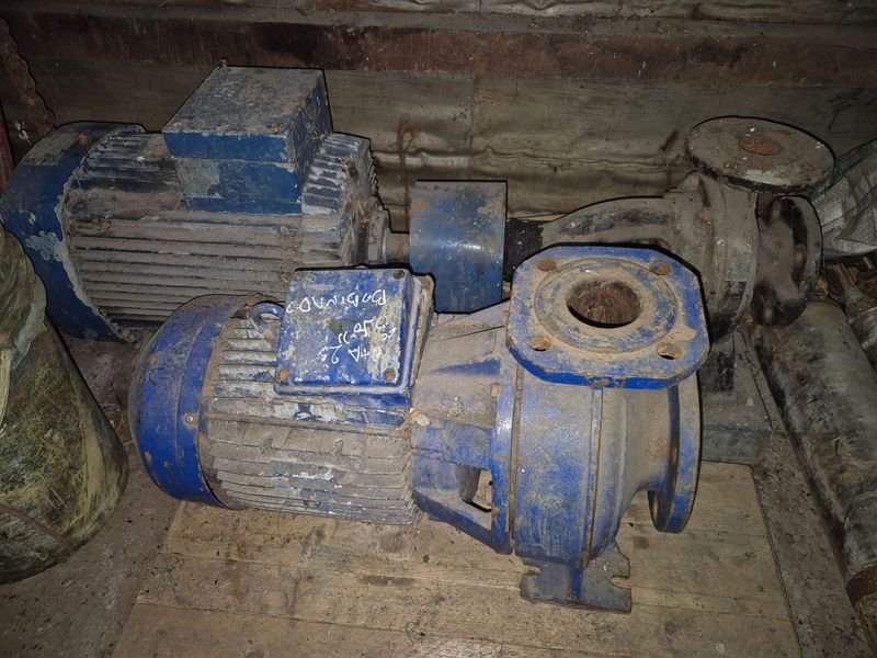 Bombas eléctricas usadas en mal estado - imagen 2