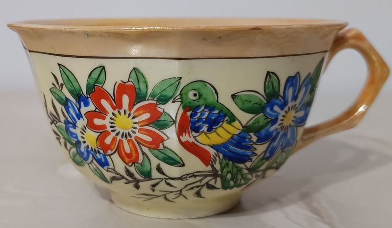 Tazas de Porcelana JAPONESA para té. Pintadas a mano (con figuras de aves distintas) - imagen 2