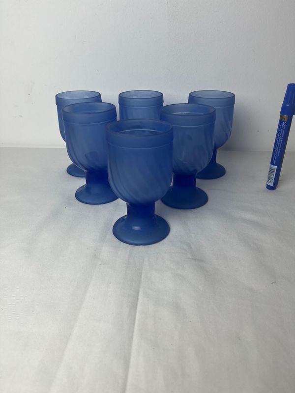 Lote anterior: Copas de cristal azul