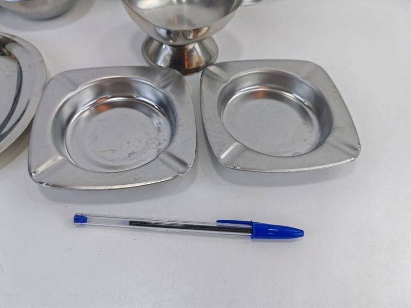 15 Piezas de Bandejas, Tazas y Ceniceros en Metal Plateado - imagen 5