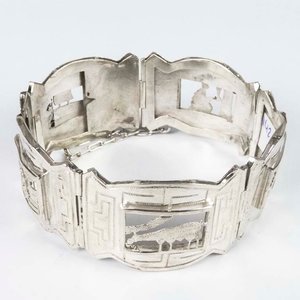 Lote siguiente: Pulsera de Plata con Diseño de Ovejas y Paisaje