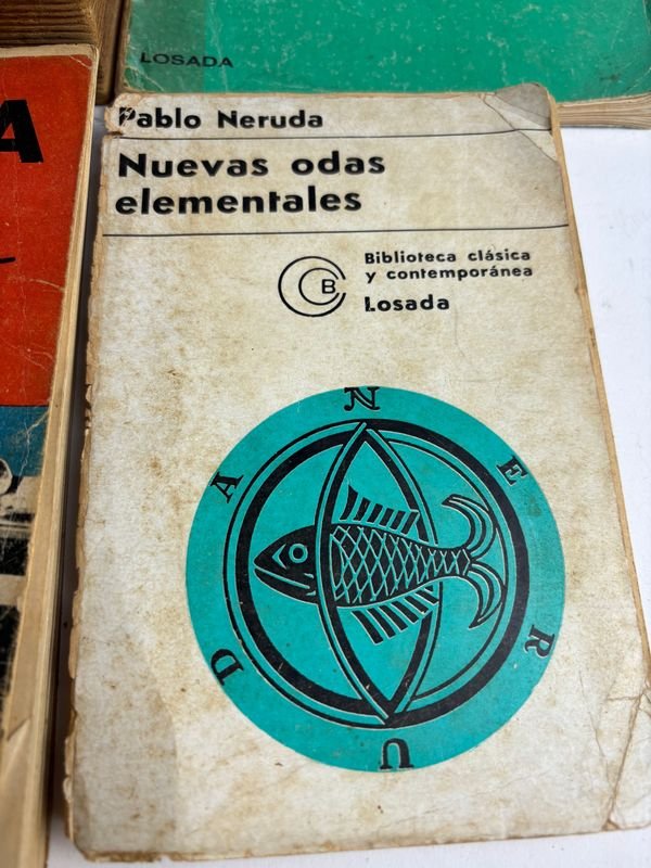 Colección de libros de poesía de Pablo Neruda - imagen 2