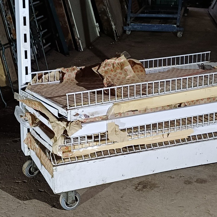 Item 16711 - Image 2