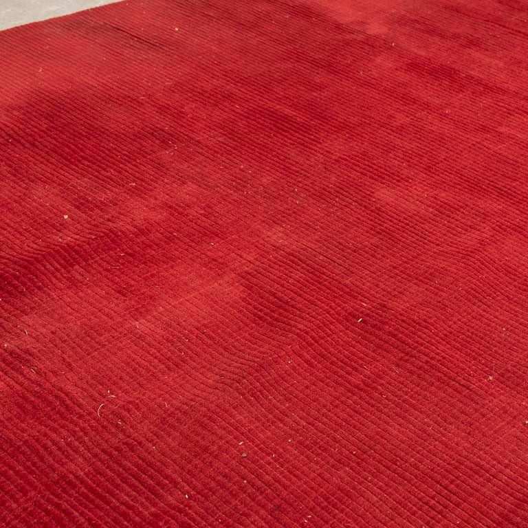 Alfombra acrílica color rojo para decorar - imagen 3