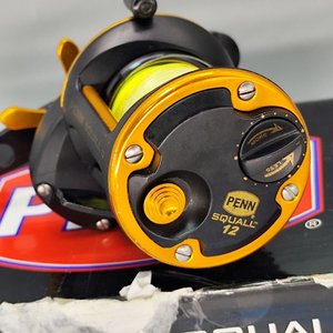 Reel Rotativo Penn Squall 12 (SQL12) con Caja y Accesorios - imagen 7