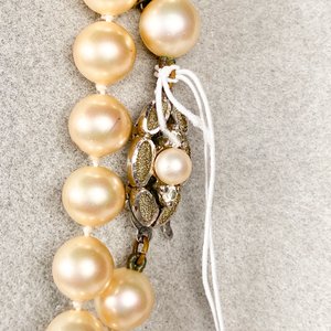Collar Doble de Perlas Fantasía Color Crema con Cierre Metálico - imagen 4