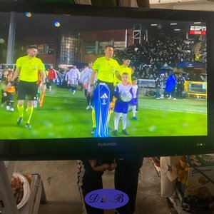 Lote siguiente: Televisor LED Panavox de 32 Pulgadas