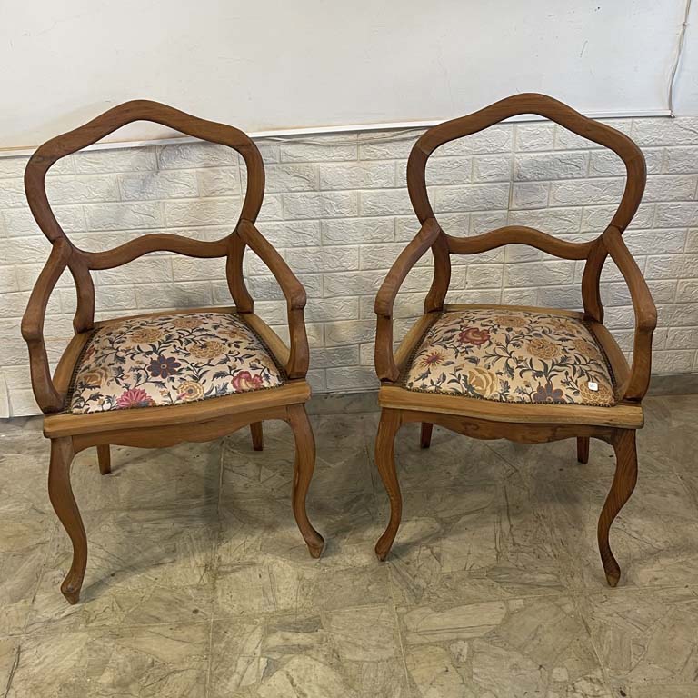 Lote anterior: Pareja de butacas Victorianas con asientos tapizados - Medidas: 45x52x96cm