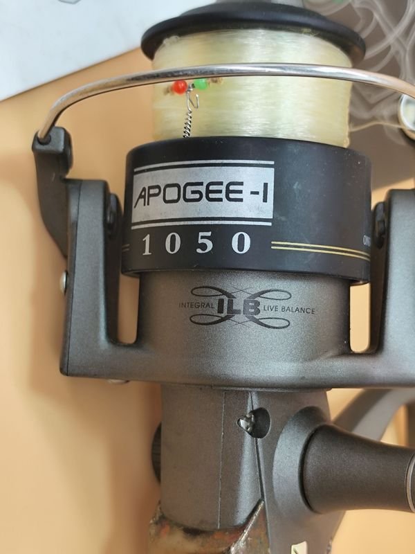 Reel frontal MARADO Modelo Apogee 1050 - Buen estado - imagen 2