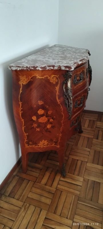 Comoda Francesa Bombé con Marquetería Floral y Bronceado - imagen 2
