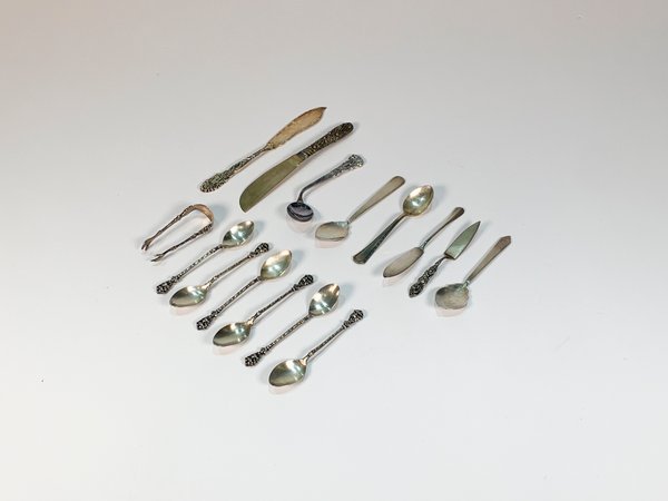 Conjunto de 15 Piezas de Metal para Postre y Untar