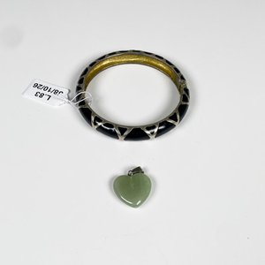 Pulsera Esmaltada Negra con Colgante Corazón Verde - imagen 1