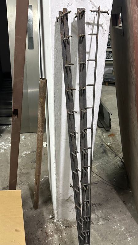 Pinchos de metal para construcción - imagen 2