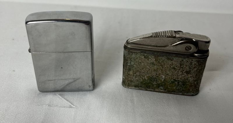 Par de encendedores y herramientas - imagen 3