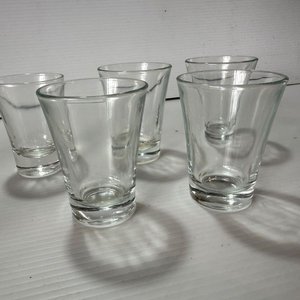 Jarra de Vidrio con 10 Vasos Shots - imagen 3