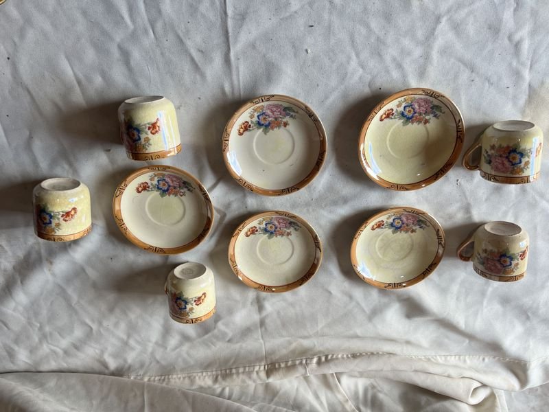 Tazas japonesas tradicionales con diseños coloridos - imagen 2