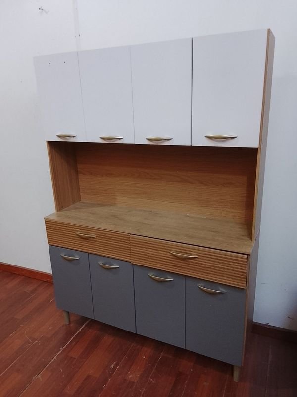 Mueble de Guardado Nórdico con Estantes, Cajones y Puertas