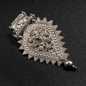 Colgante de Plata 950 con Diseño Intrincado - imagen 2