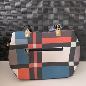 Lote de Carteras y Bolsos de Moda - imagen 5