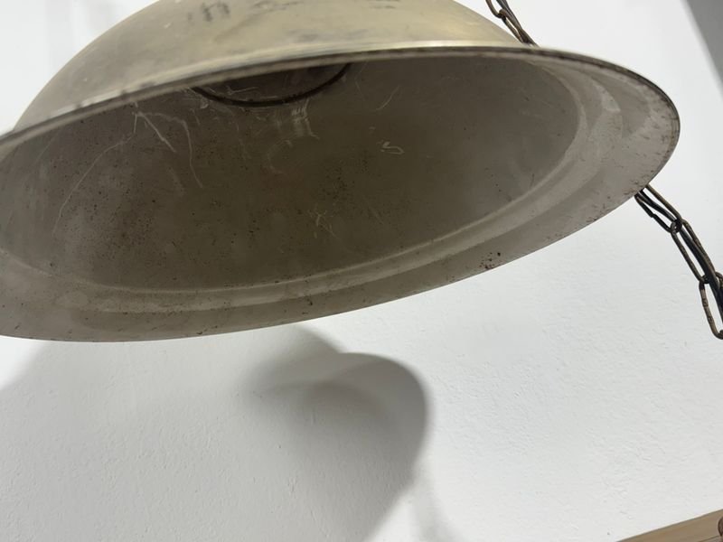 Colgante galponero en latón - Lámpara de techo con diseño industrial - imagen 4