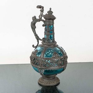 Lote anterior: Jarra Antigua de Vidrio Azul con Montura de Metal y Tapa