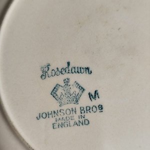 Lote de 3 Platos de Porcelana con Sellos de "Industria Argentina" y "Johnson Bros. England" - imagen 5