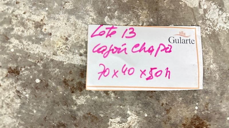 Caja metálica de almacenamiento en mal estado - imagen 6