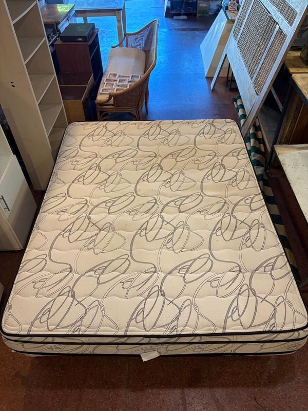 Lote siguiente: Colchon y Box sommier DIVINO 160 x 230 x 30 cm - Muebles de alta calidad
