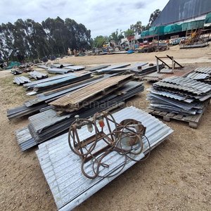 Lote siguiente: Lote de Chapa Metálica Ondulada y Materiales de Construcción