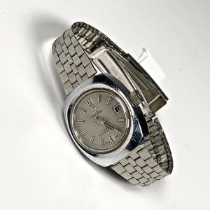 Reloj Tressa para Dama con Malla Metálica y Calendario - imagen 1