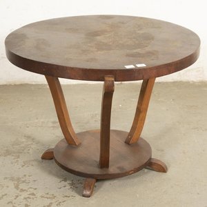 Lote anterior: Mesa Art Decó Circular de Tres Patas con Estante