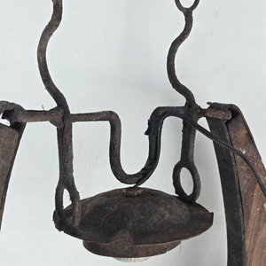 Lámpara Rústica Artesanal con Yugo y Cadena - imagen 3