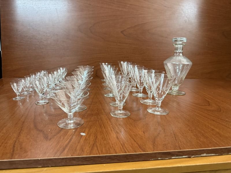 Juego completo de cristal labrado para vino - imagen 3