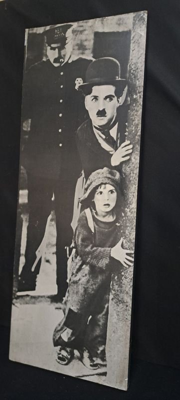 MURAL DE CHAPLIN DE PELICULA EL PIBE - imagen 2