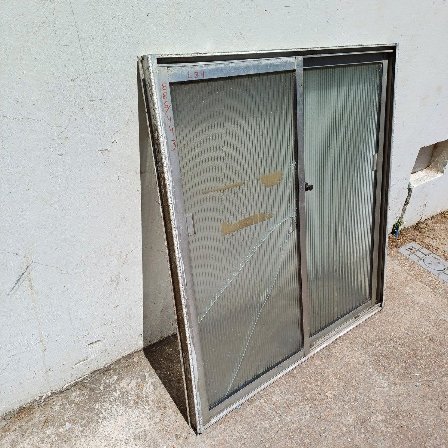 Item 16702 - Image 3