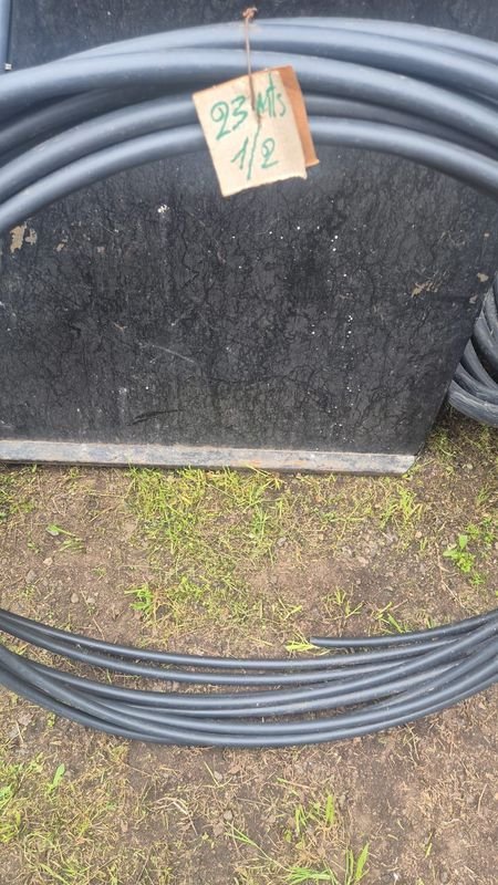 23 Metros de Plastiducto Negro de 1/2 Pulgada