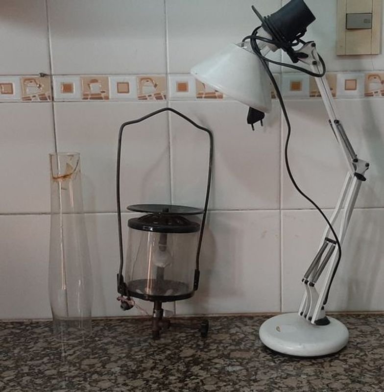 Lote siguiente: Caja de Farol con Vario y Accesorios