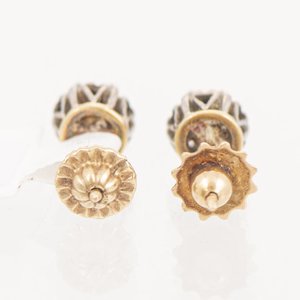 Par de Tornillos de Oro 18k con Brillantes - imagen 2