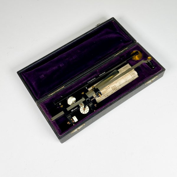 Lote anterior: Estuche de medición antiguo con estuche - Descripción detallada