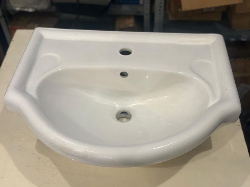Lote anterior: Pileta de baño loza en excelente condición