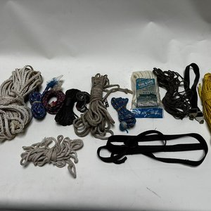Lote anterior: Lote Variado de Cuerdas y Ataduras