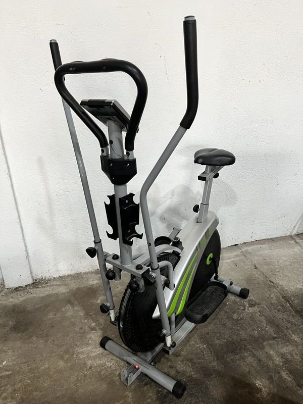 Eliptica Bravo, bicicleta de ejercicio con pantalla y manubrios ajustables - imagen 2