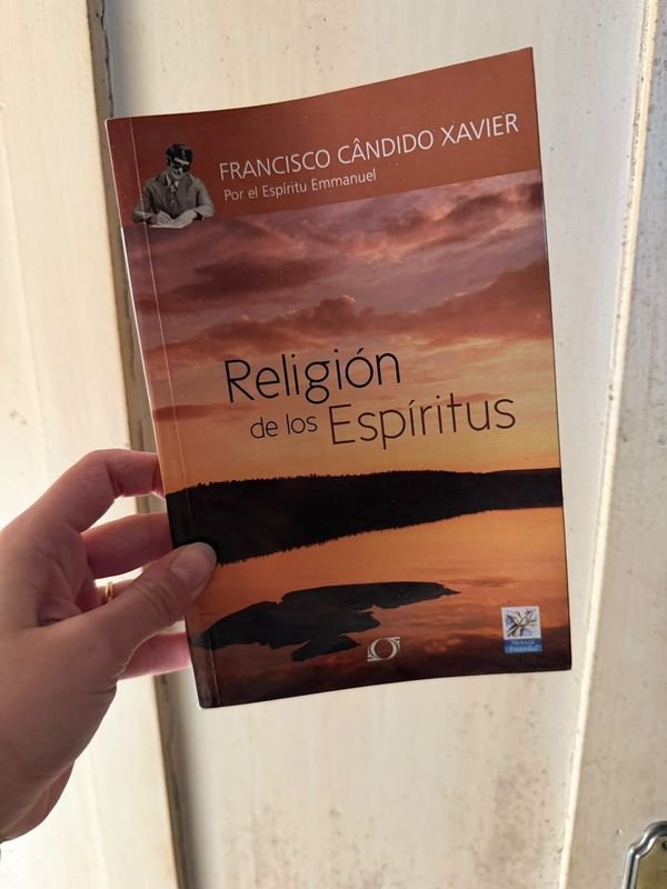Libro "Religión de los Espíritus" de Francisco Cândido Xavier