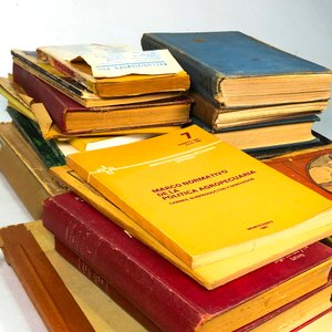 Lote de Libros Varios Motivos, Incluyendo Agricultura y Normativa Agropecuaria - imagen 2
