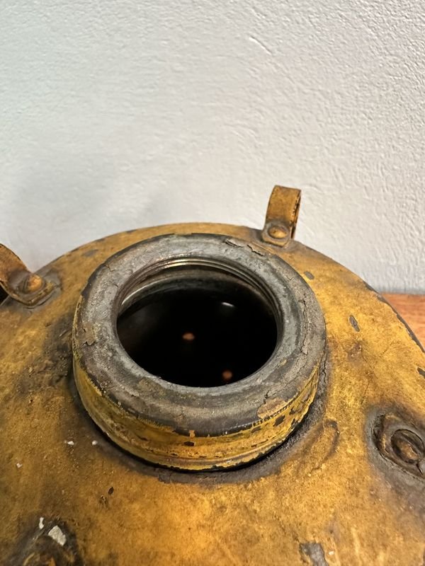 Farol de Queroseño - Vaso de Metal Amarillo con Manija y Espuela - imagen 7