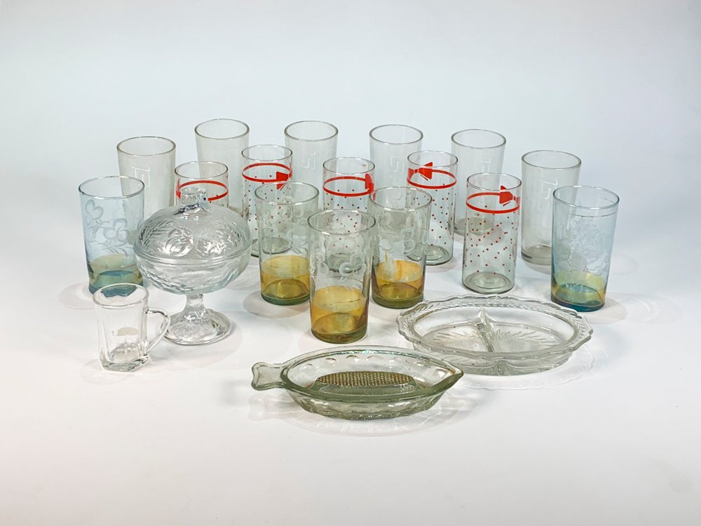 Lote de 20 piezas de vidrio: Vasos Pepsi, bombonera, copetinero, jarra y rallador