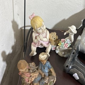 Lote siguiente: Lote de Adornos Infantiles y Osito de Peluche