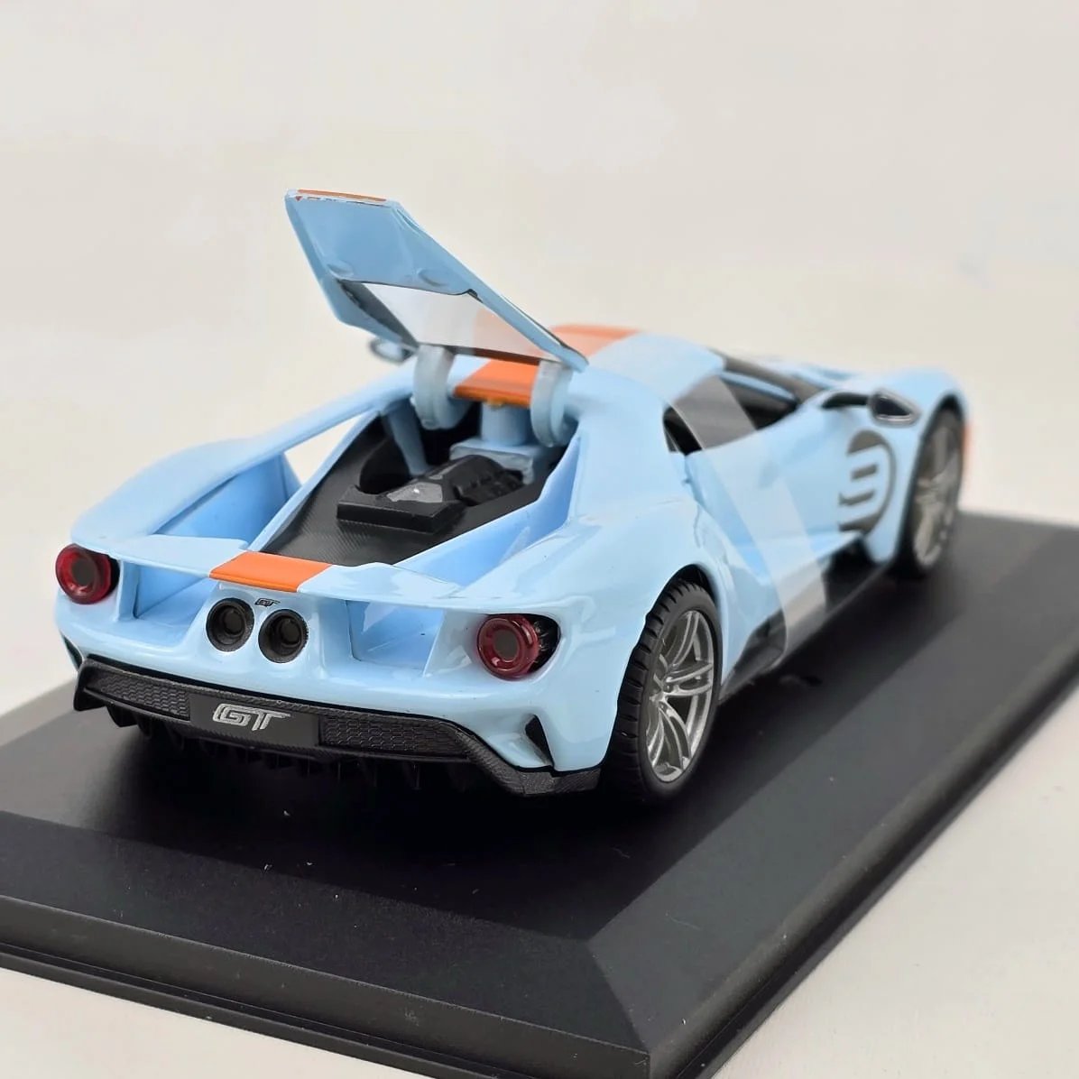 Ford GT 2019 en escala 1:32, modelo de coche a escala - imagen 4